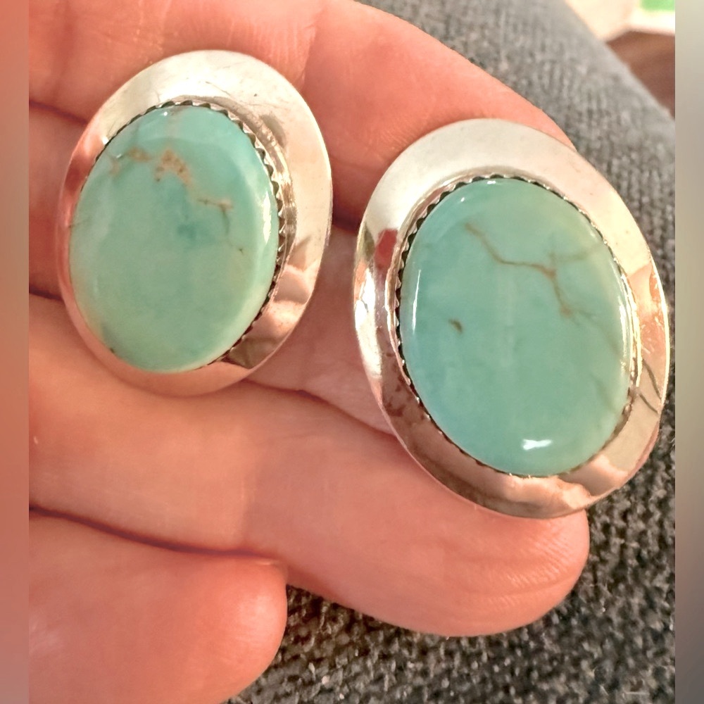 Turquoise Sterling Silver Earrings. Hallmark by Navajo artist DAVE PINO Vintage - Picture 4 of 9